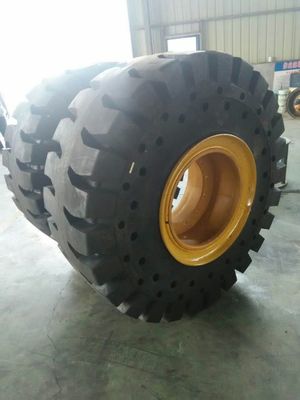載重橡膠實(shí)心輪胎 強(qiáng)力防扎輪胎 高耐磨防刺輪胎